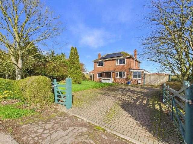 3 bedroom detached house for sale
