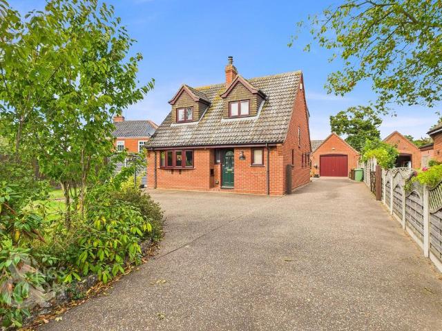 3 bedroom detached house for sale