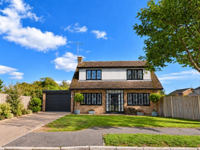 3 bedroom detached house for sale