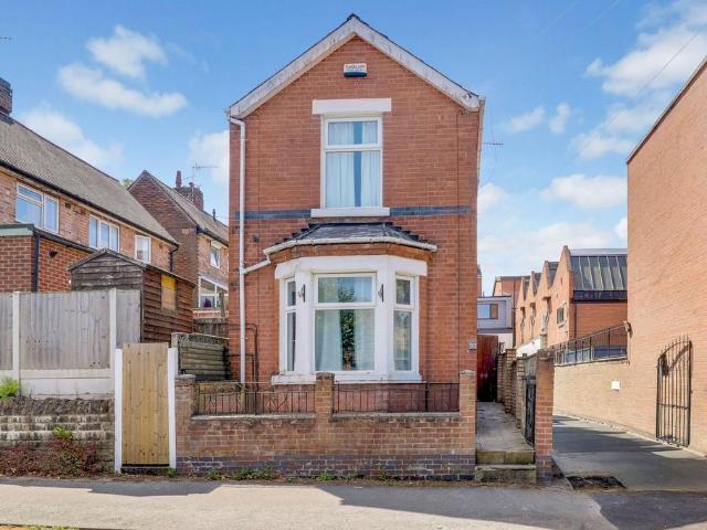 3 bedroom detached house for sale
