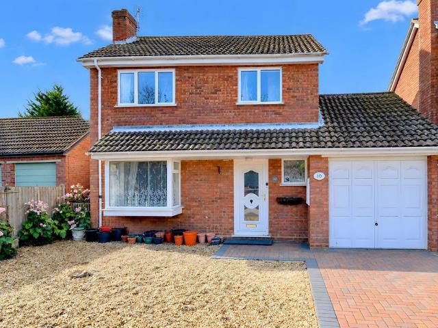 3 bedroom detached house for sale