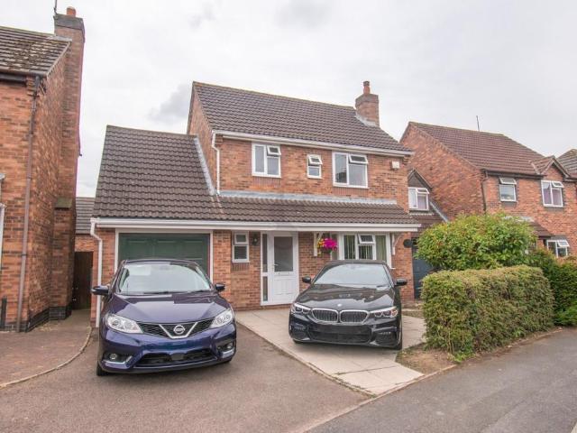 3 bedroom detached house for sale