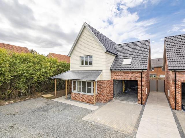 3 bedroom detached house for sale