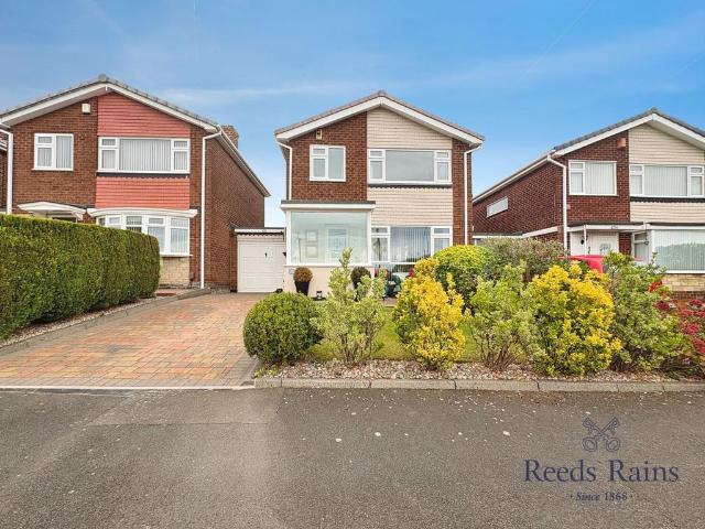 3 bedroom detached house for sale