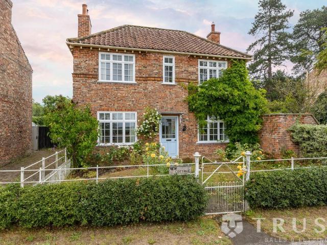 3 bedroom detached house for sale