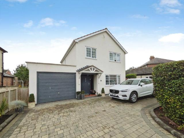 3 bedroom detached house for sale