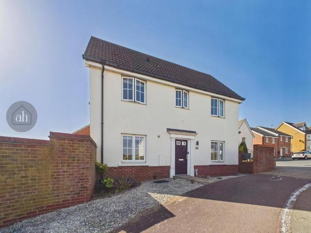 3 bedroom detached house for sale