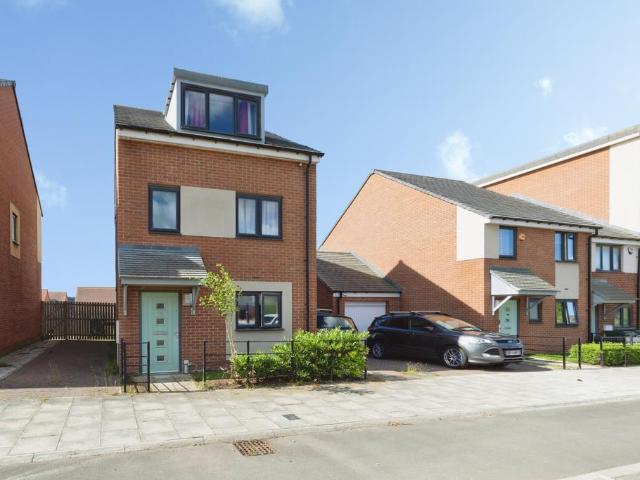 3 bedroom detached house for sale