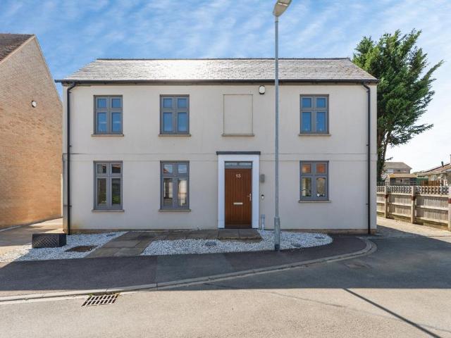 3 bedroom detached house for sale