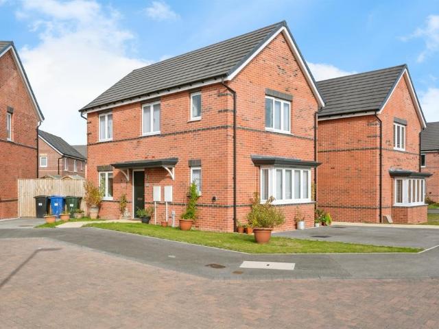 3 bedroom detached house for sale