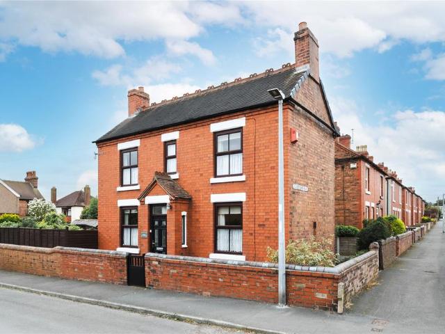 3 bedroom detached house for sale