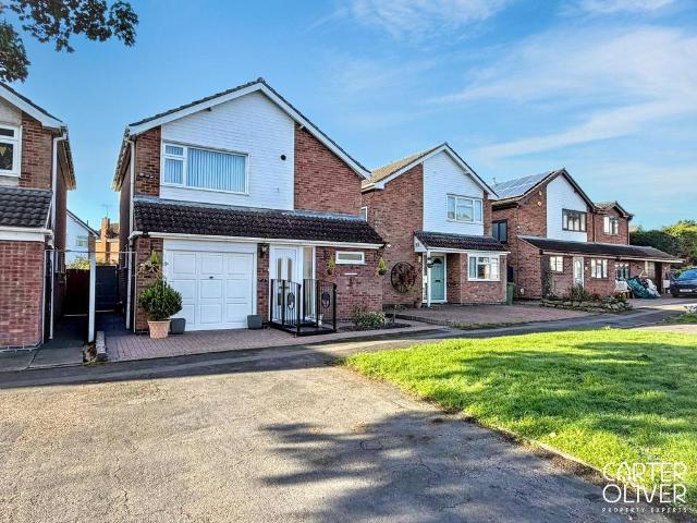 3 bedroom detached house for sale