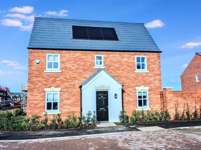 3 bedroom detached house for sale