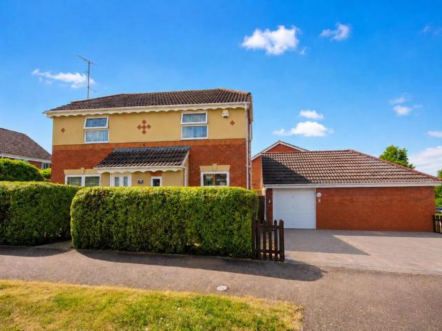3 bedroom detached house for sale
