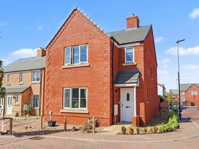 3 bedroom detached house for sale