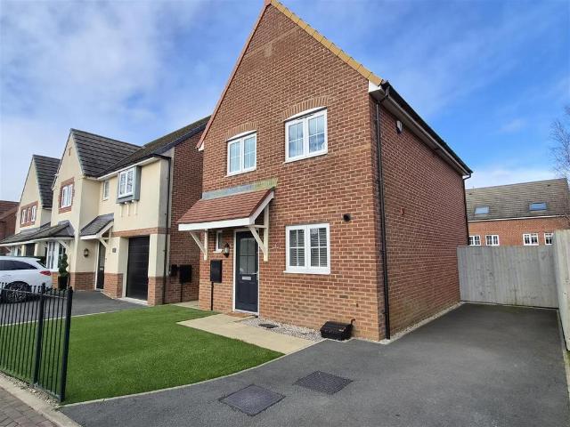 3 bedroom detached house for sale