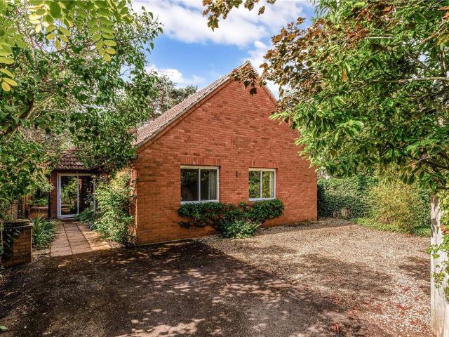 3 bedroom bungalow for sale