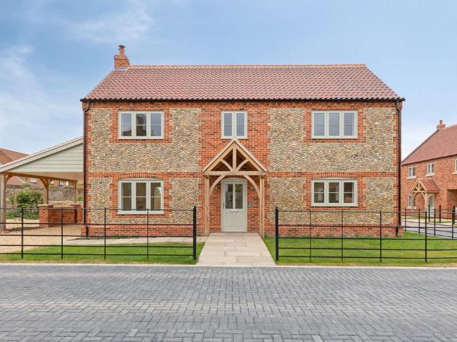 3 bedroom detached house for sale