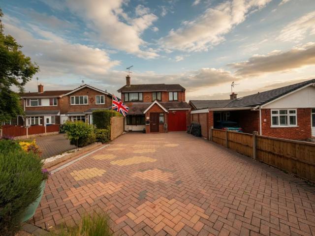 3 bedroom detached house for sale