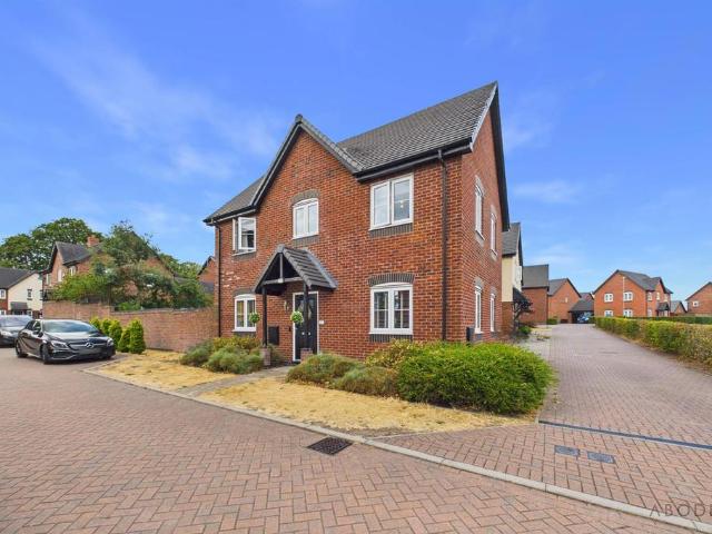 3 bedroom detached house for sale
