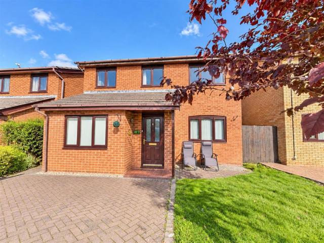 3 bedroom detached house for sale