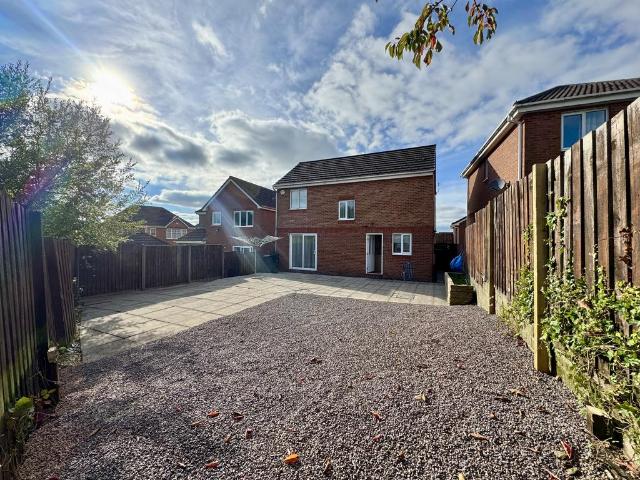 3 bedroom detached house for sale