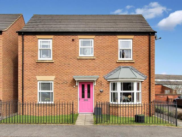 3 bedroom detached house for sale