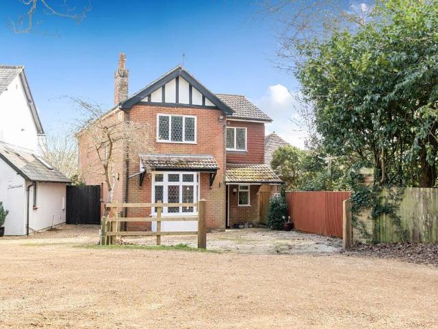 3 bedroom detached house for sale