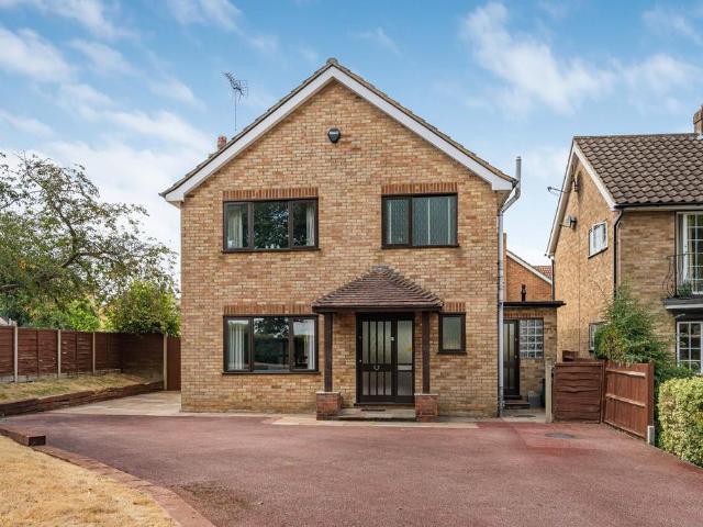 3 bedroom detached house for sale