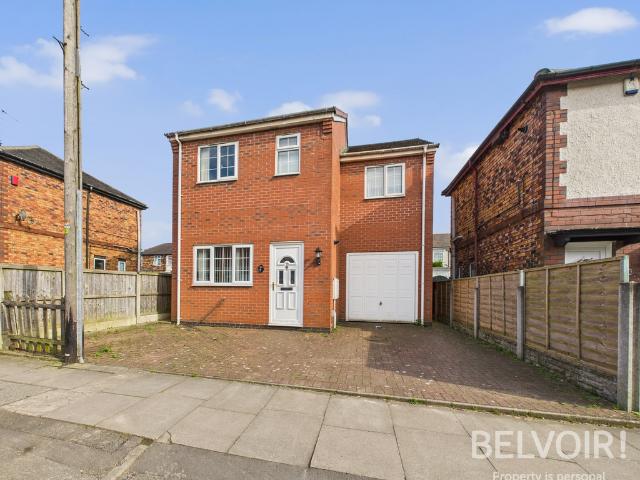 3 bedroom detached house for sale