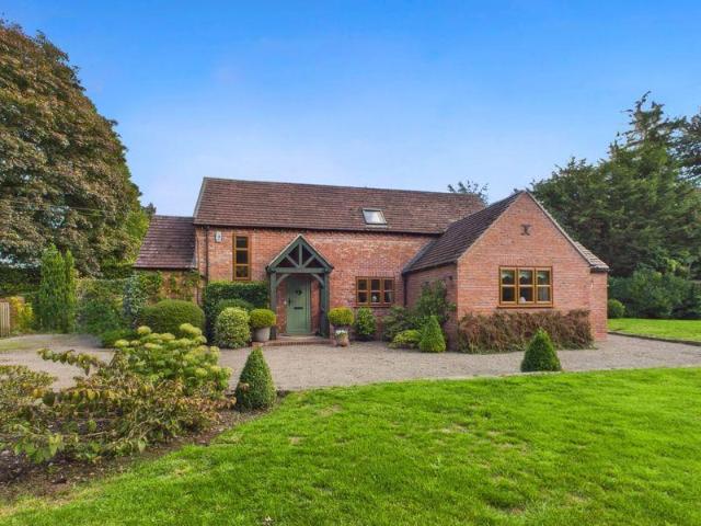 3 bedroom cottage for sale