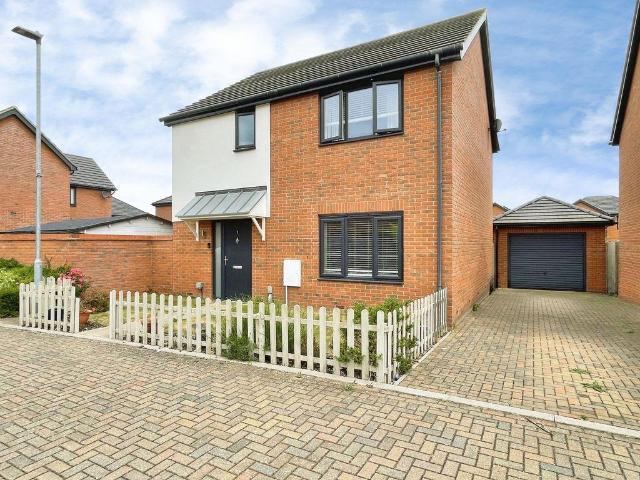 3 bedroom detached house for sale