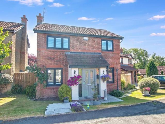 3 bedroom detached house for sale