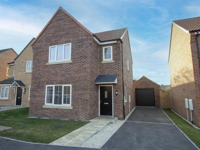 3 bedroom detached house for sale