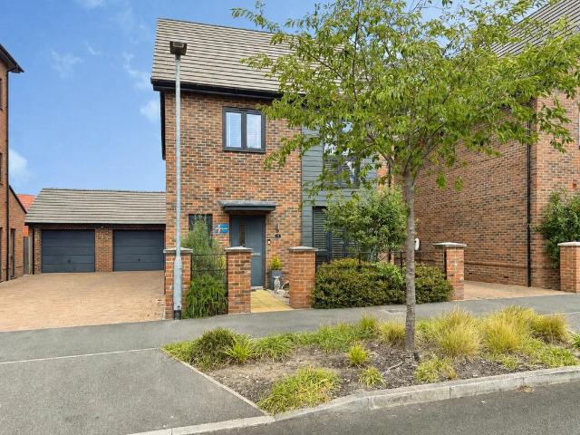 3 bedroom detached house for sale