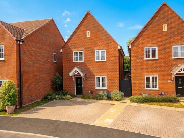 3 bedroom detached house for sale