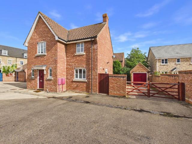 3 bedroom detached house for sale
