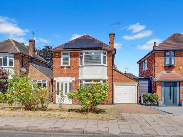 3 bedroom detached house for sale