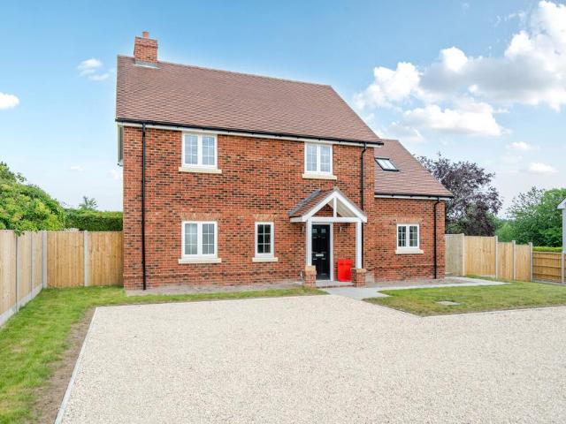 3 bedroom detached house for sale