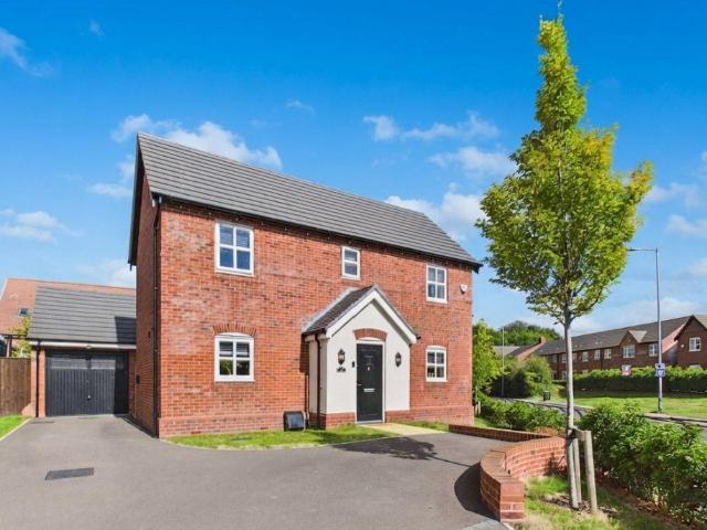 3 bedroom detached house for sale