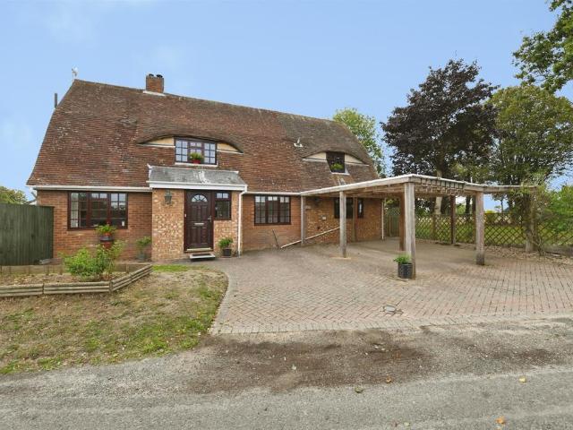 3 bedroom detached house for sale