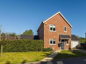 Breckland, East of England - Garden, Parking