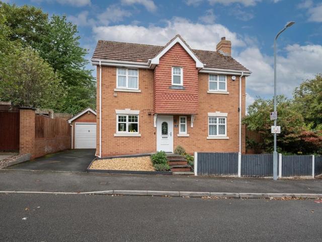 3 bedroom detached house for sale