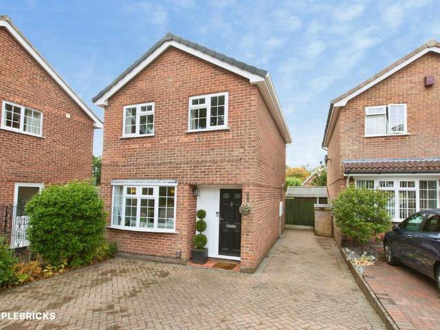 3 bedroom detached house for sale