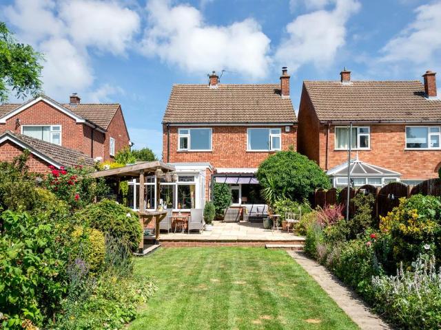 3 bedroom detached house for sale