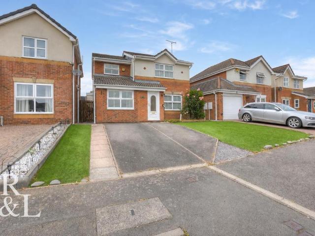 3 bedroom detached house for sale