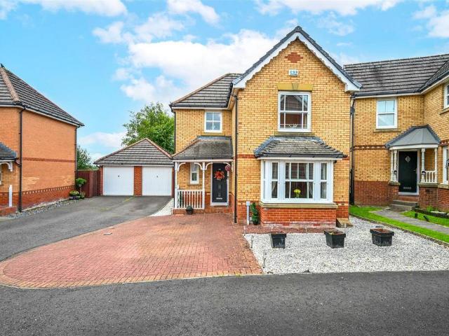 3 bedroom detached house for sale