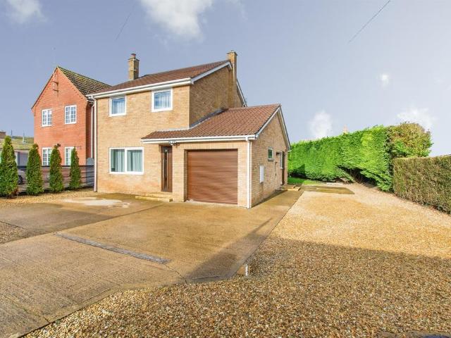 3 bedroom detached house for sale