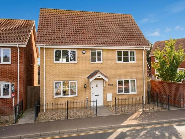 3 bedroom detached house for sale