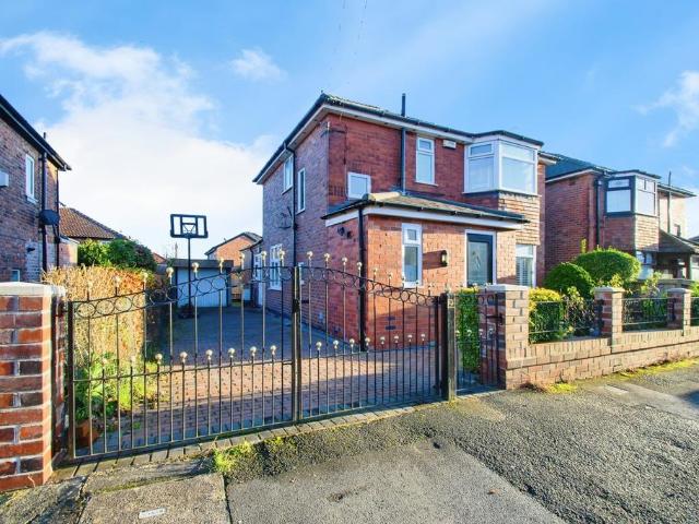 3 bedroom detached house for sale